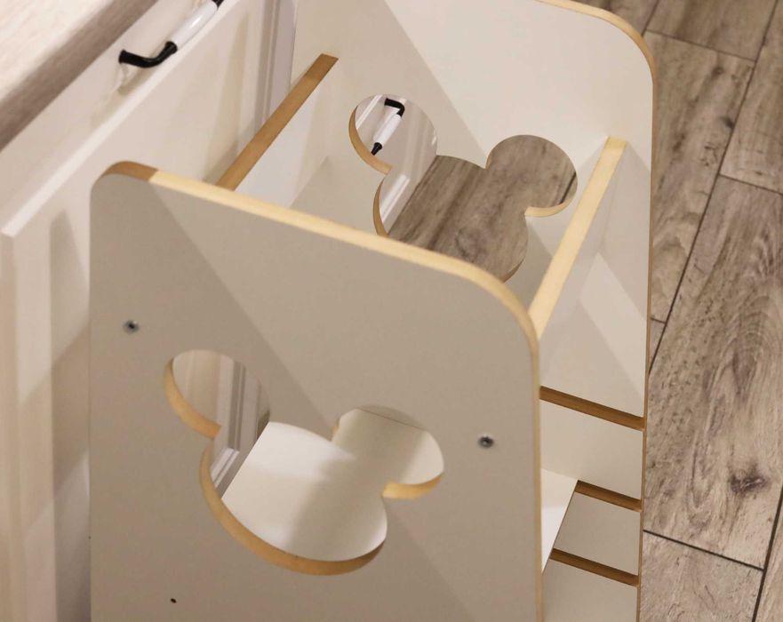 Learning Tower Montessori | Pomocnik kuchenny MIKI dla malucha