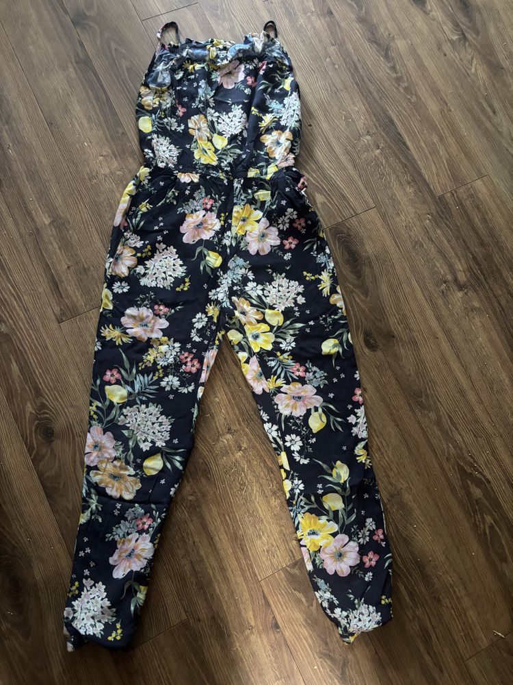 Kombinezon rozm. 140 H&M