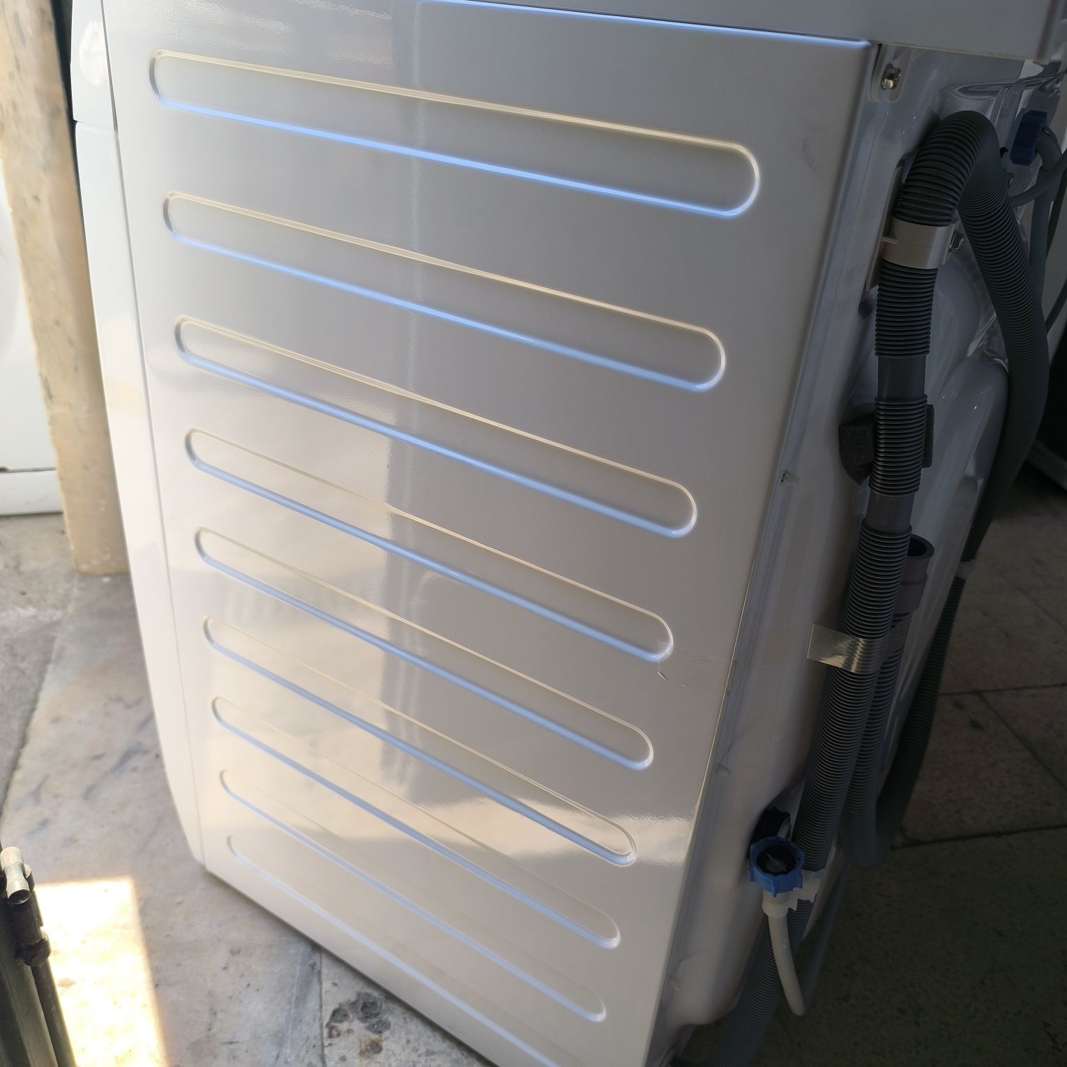 Maquina lavar roupa aeg 10kg (nova)
