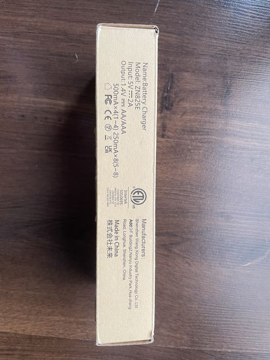 Ładowarka do akumulatorów AA/AAA