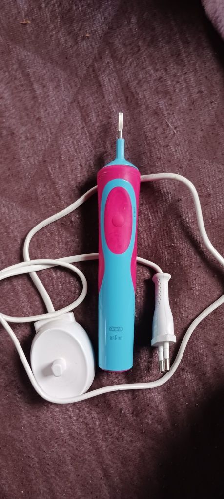 Szczoteczka elektryczna Braun