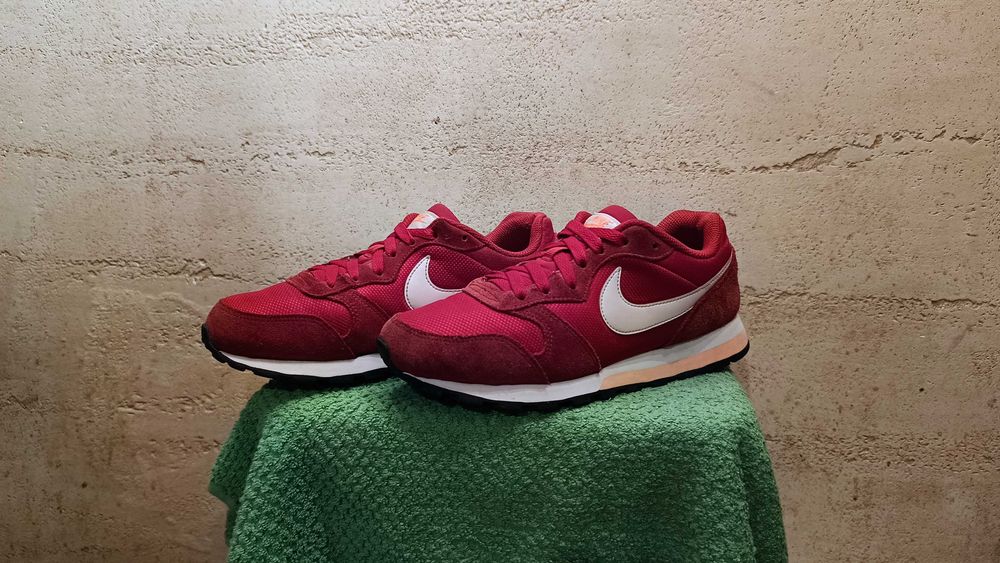 Damskie sneakersy NIKE MD RUNNER 2 r.38