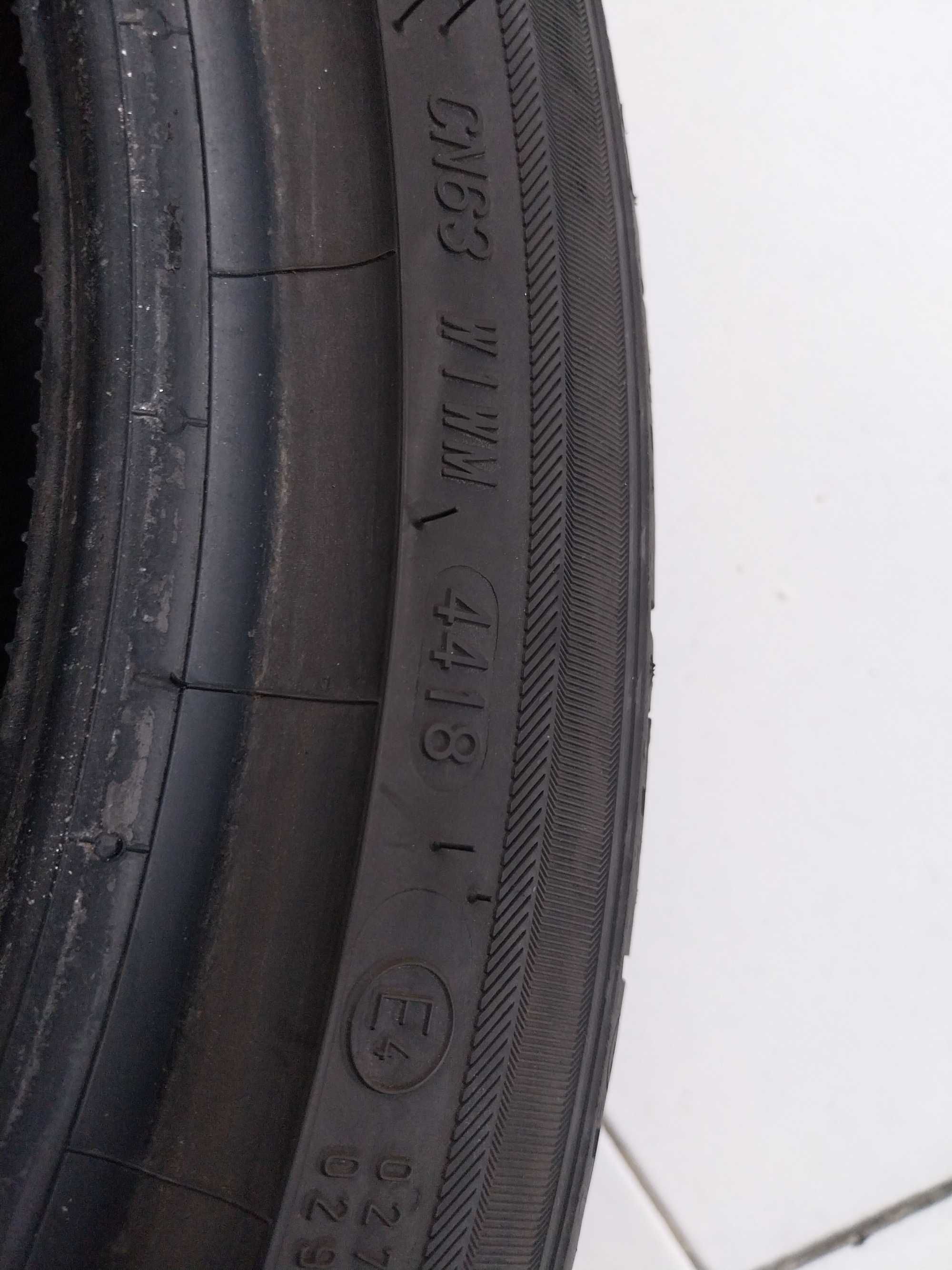 Pneu 215/45 R 17