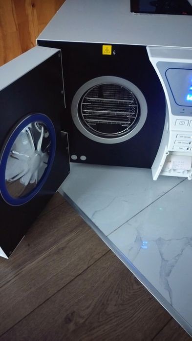 Autoklaw sterylizator parowy Lafomed LF-8L z drukarką