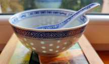 Oryginalna Miseczka z Chińskiej Porcelany Ryżowej. 200 ml. Z Łyżką.