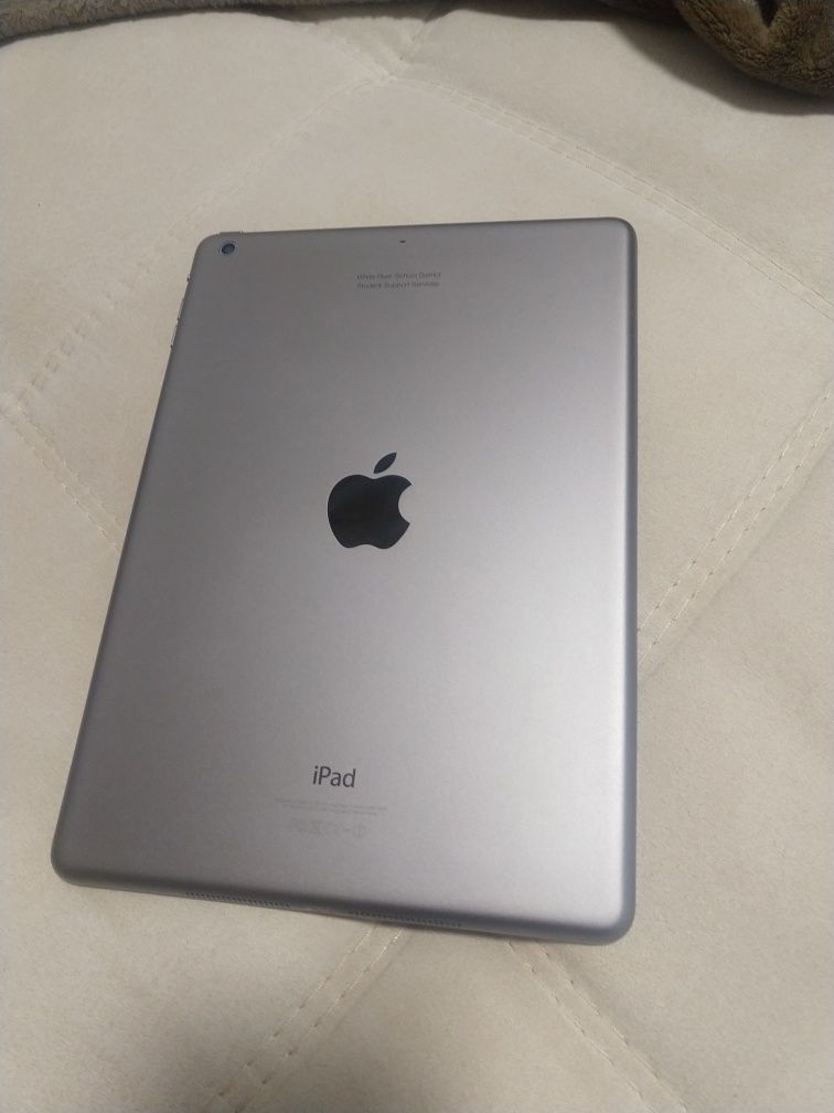 Apple iPad Air 9.7 16Gb