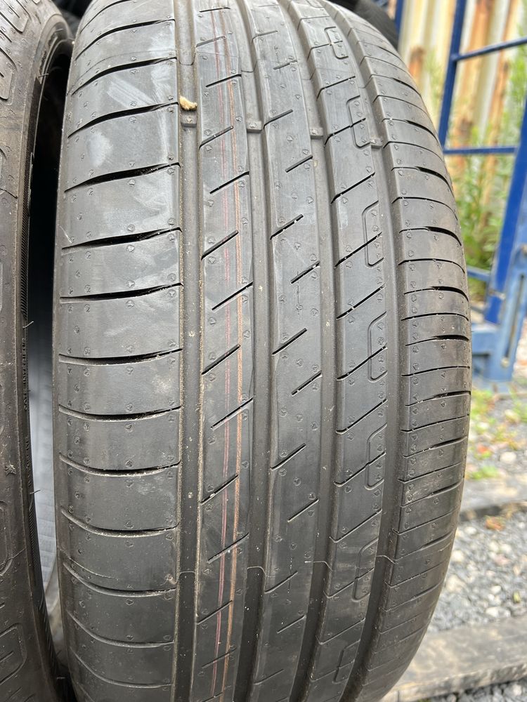 Opony letnie DEMO 215/50/R17 Goodyear EfficientGrip Performance -2 szt