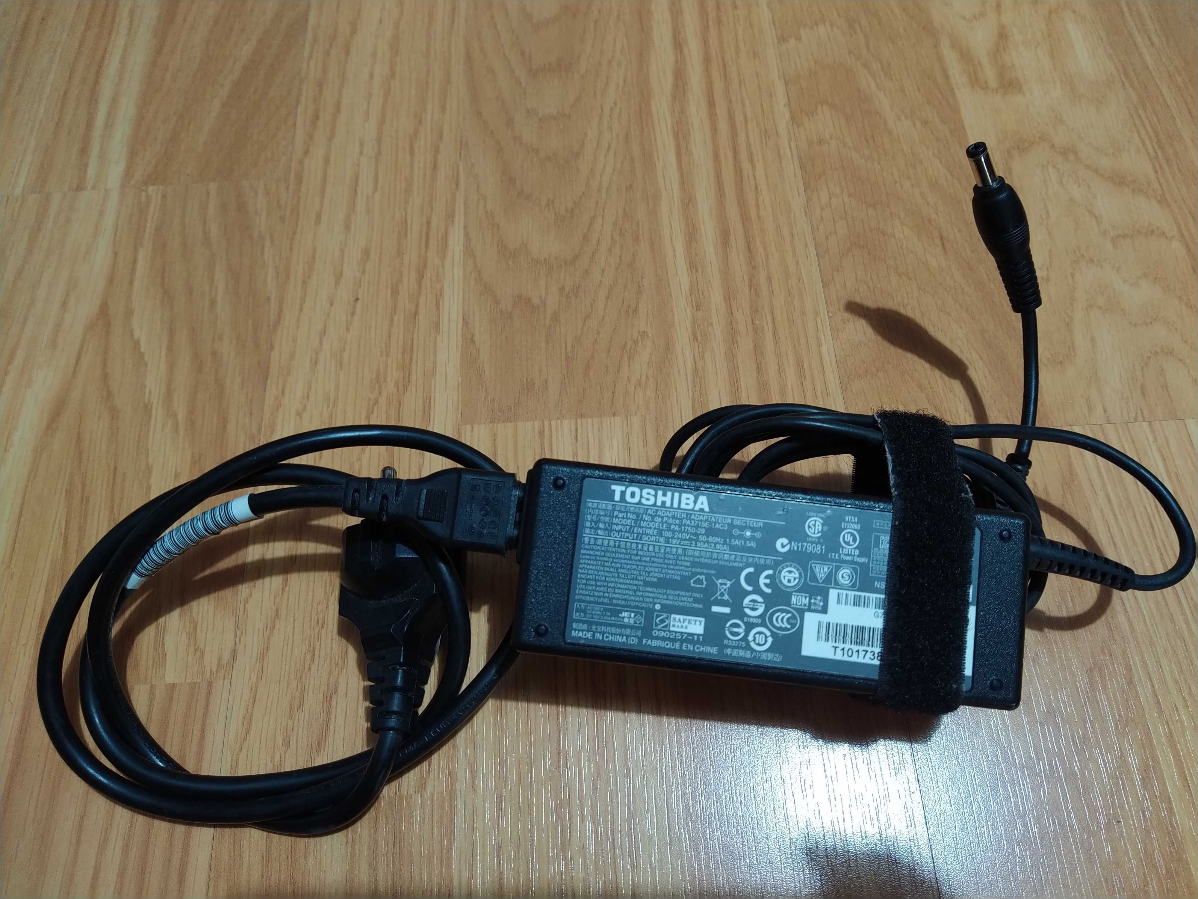 Carregador para portátil de 75W - 19V/3.95A  Totalmente funcional