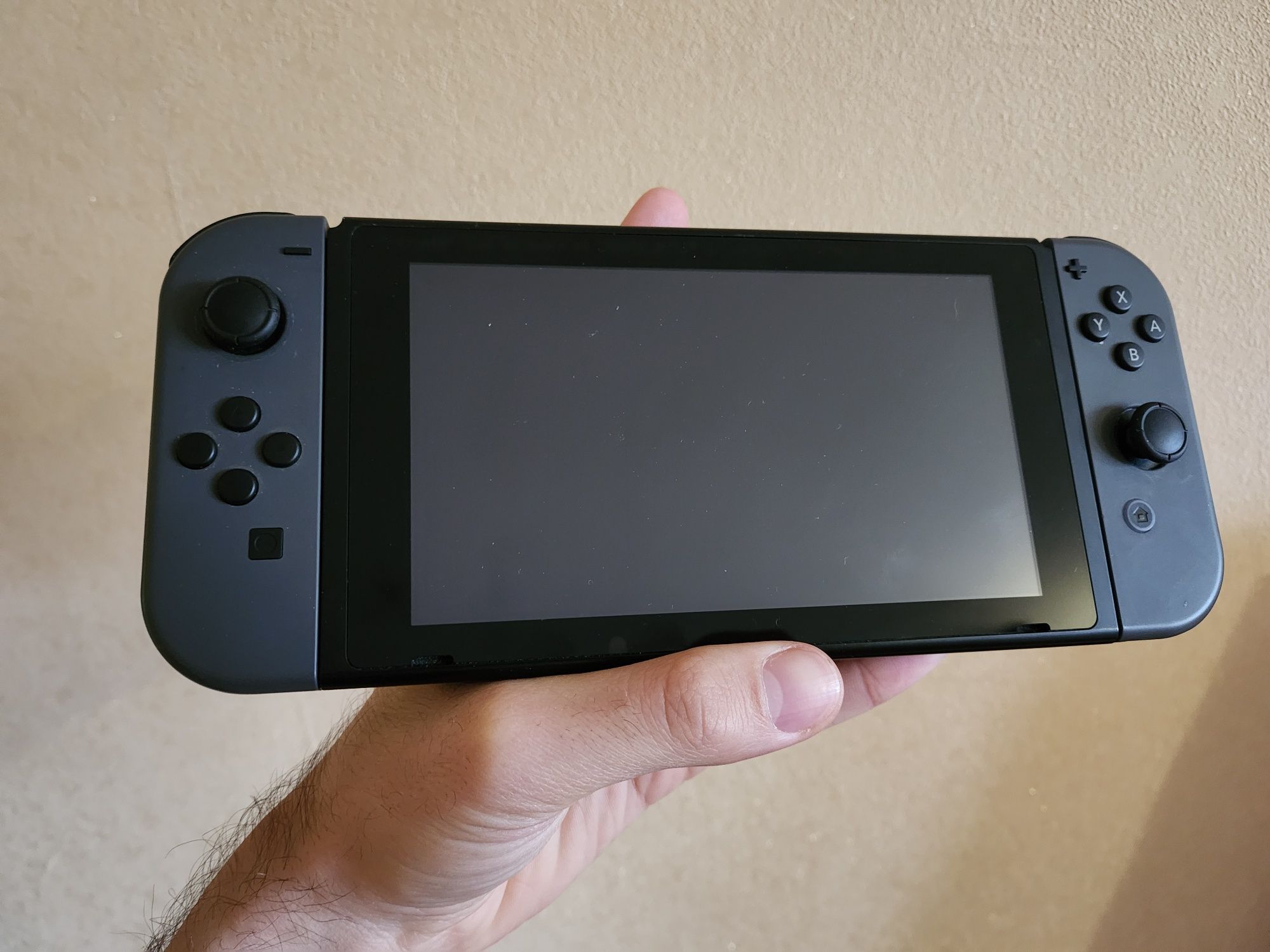 Не срочно Nintendo switch v1 32gb +128 gb с установленными играми