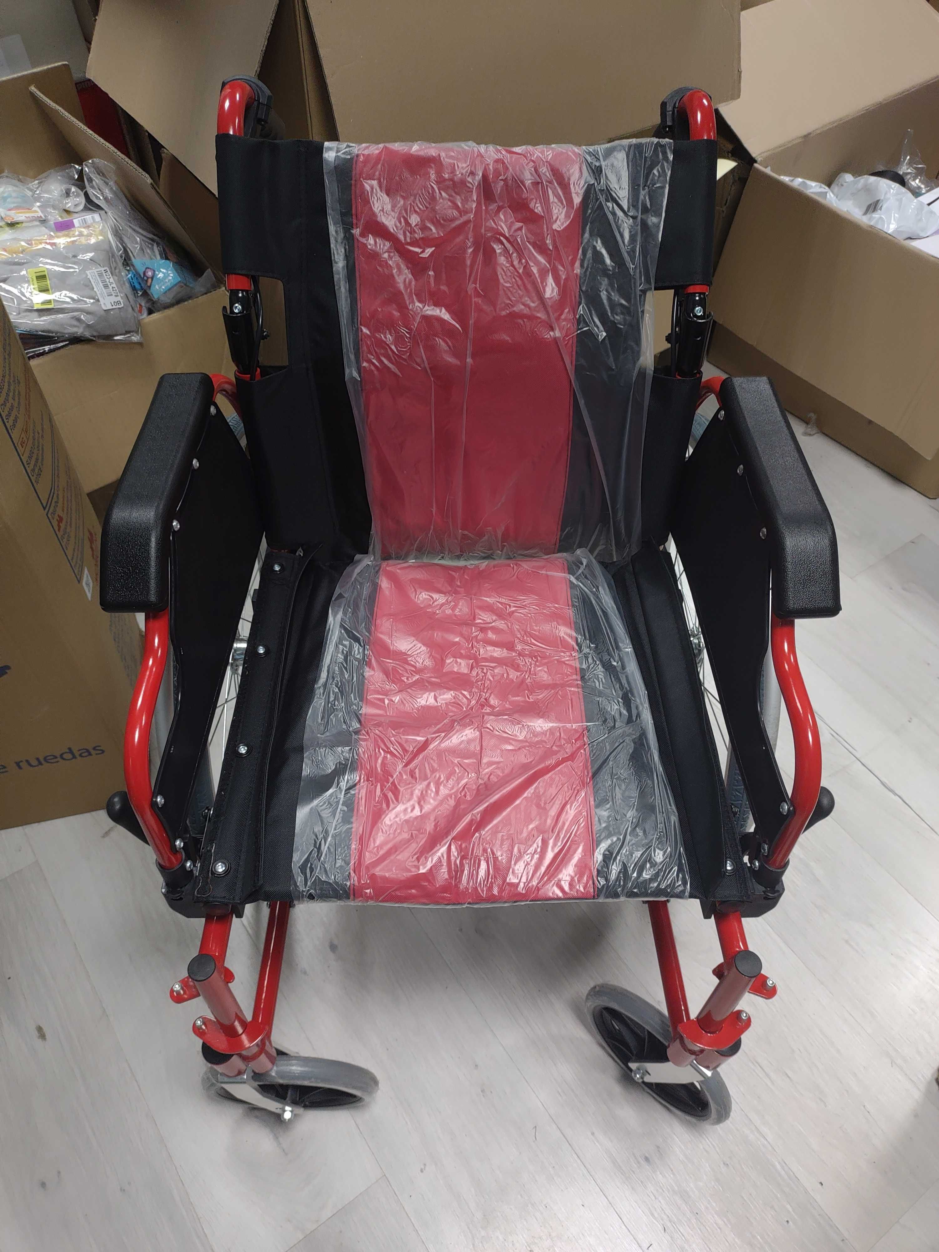 Aluminiowy Wózek Inwalidzki Mobiclinic Torre Czerwono-Czarny