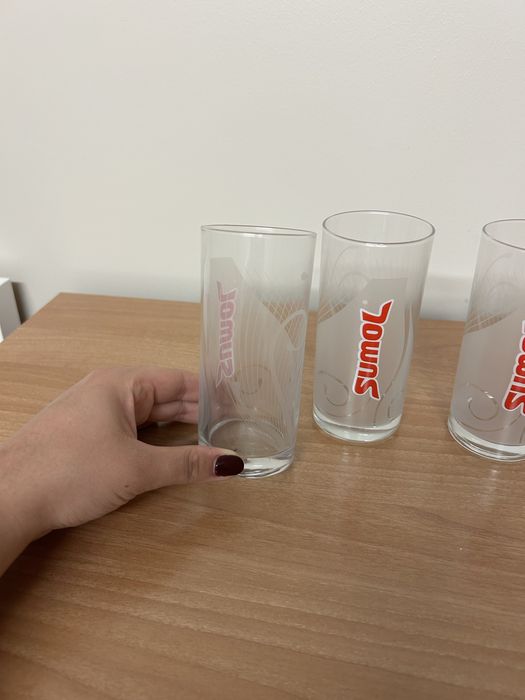 Copos de sumo/água da Sumol