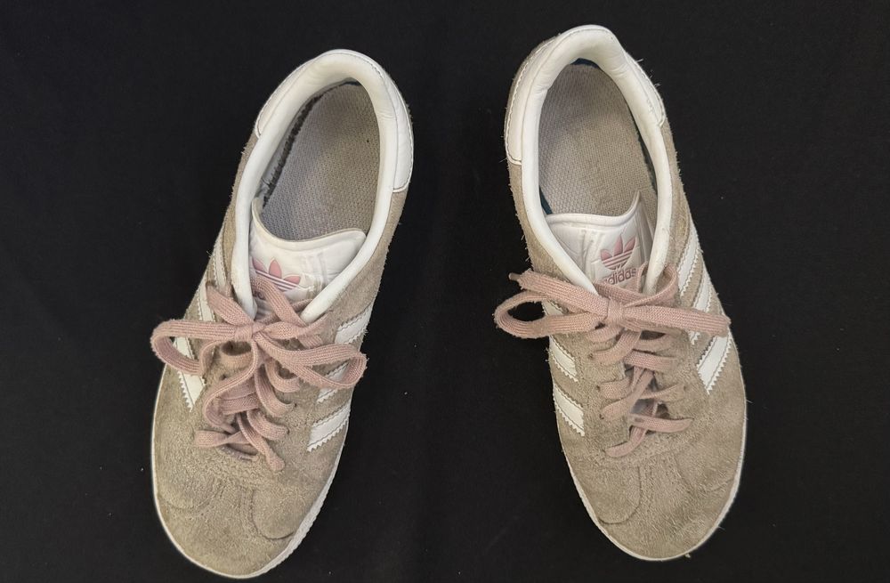 33-34 Оригінальні Adidas Gazelle пильно-рожеві