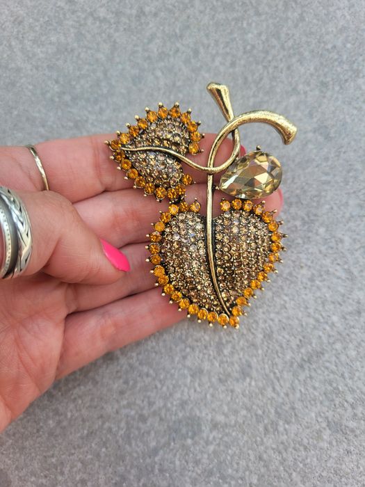 Broszka liście serce