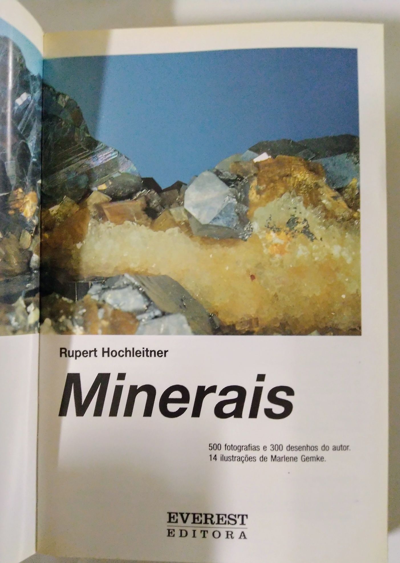 Livro "Os Minerais", coleção Mundo Verde, Editora Evereste, 1996,