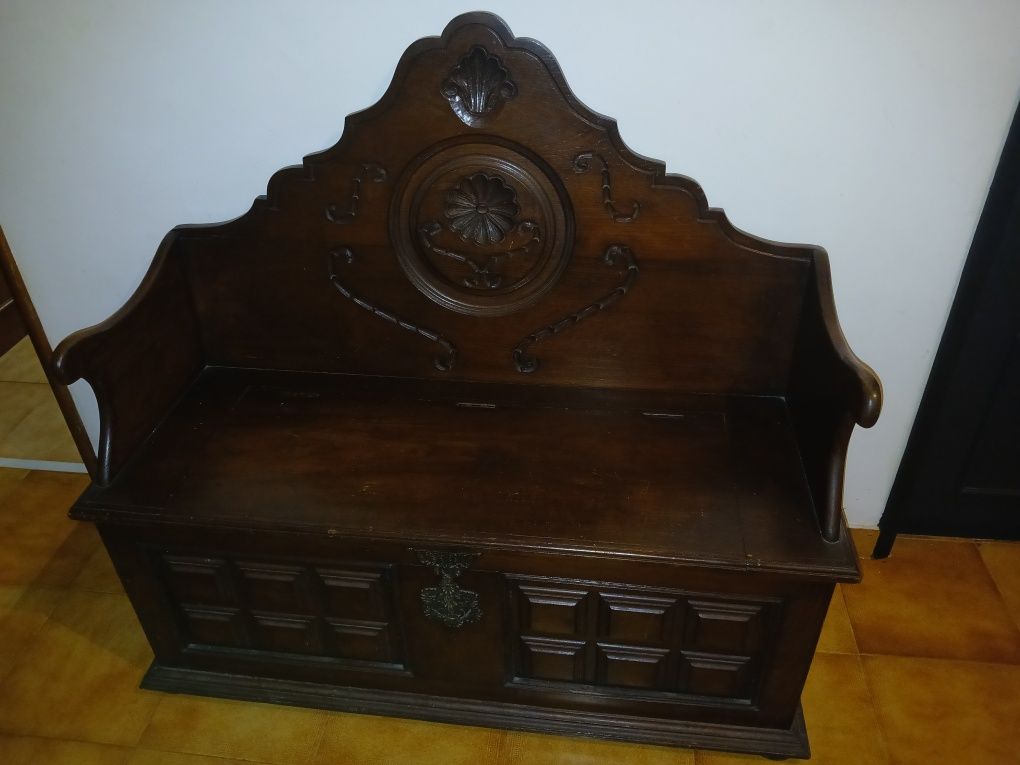 Arca banco em mogno