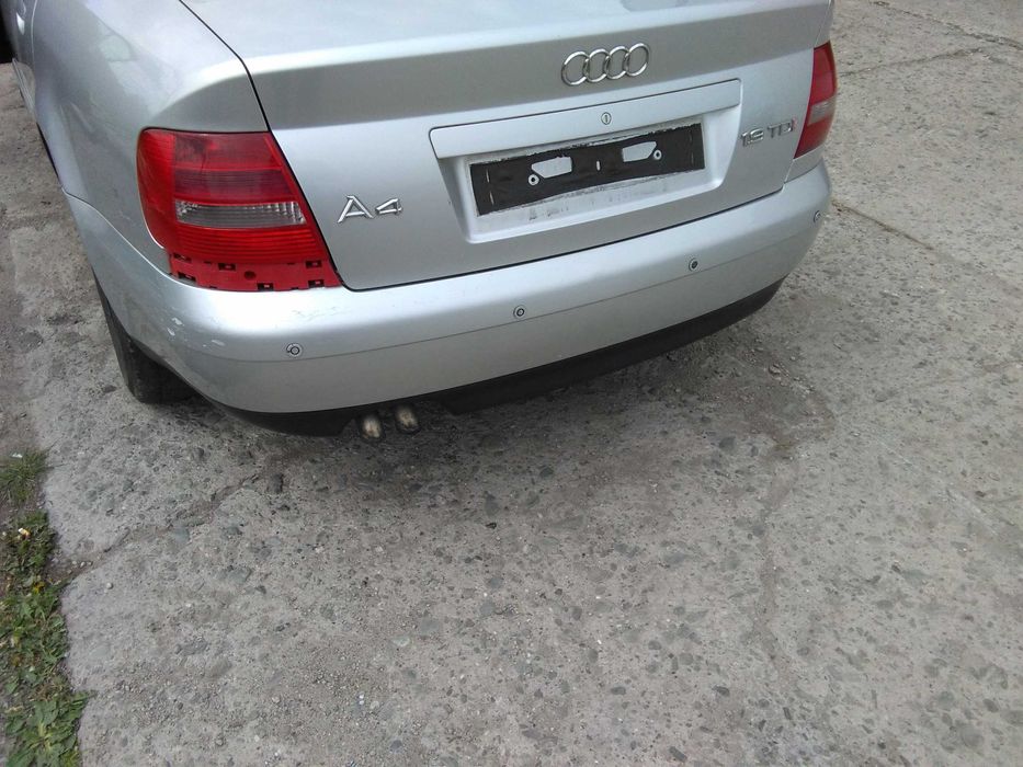 Audi A4 B5 zderzak tył tyl srebrny lift ly7w z czujnikami