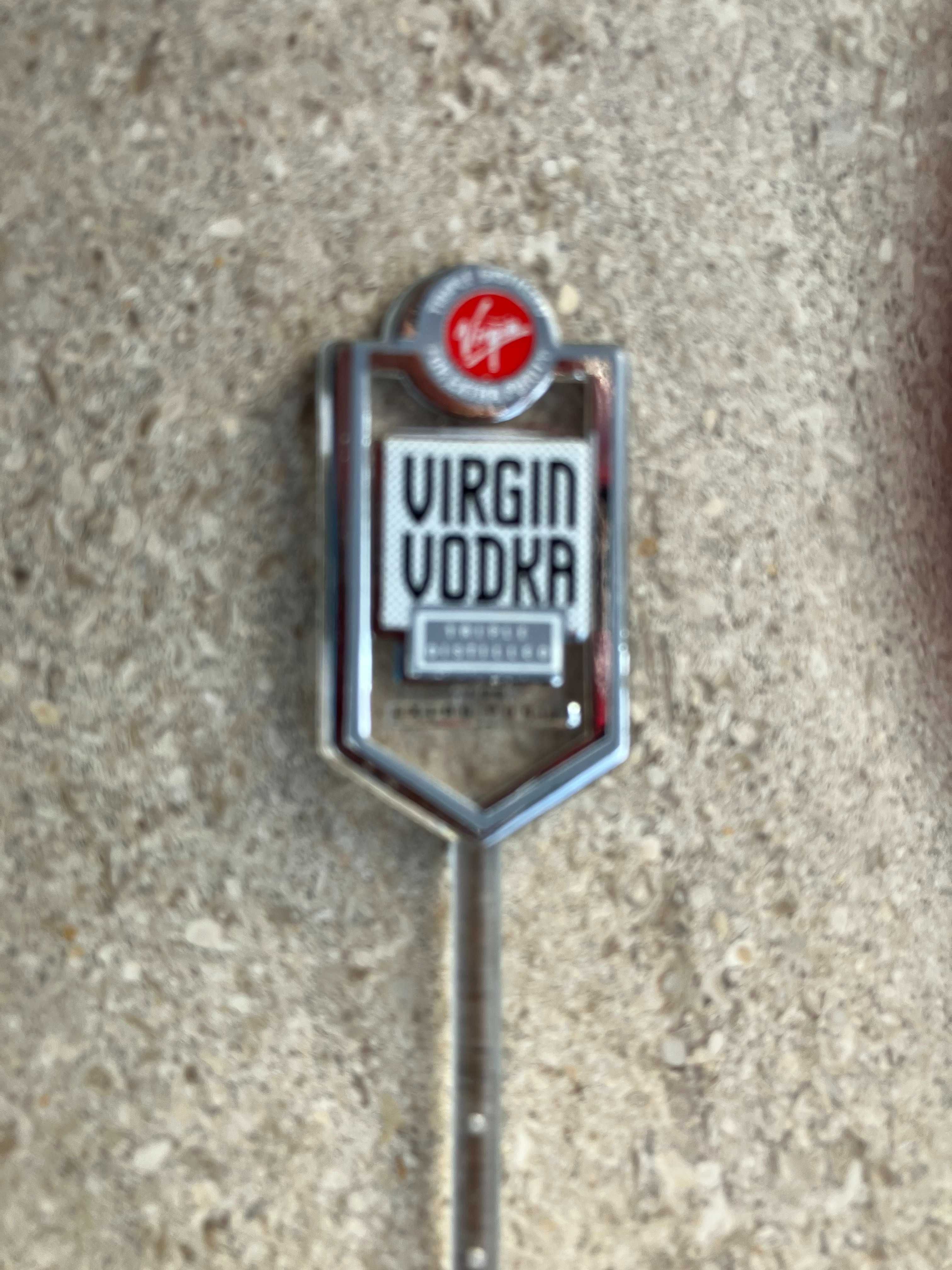 Palheta para mistura de bebidas - Virgin Vodka, Bols e raquetes