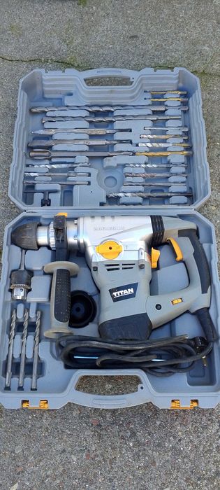 Młotowiertarka Titan SDS 1500W 22 akcesoria+walizka, wyprzedaż!