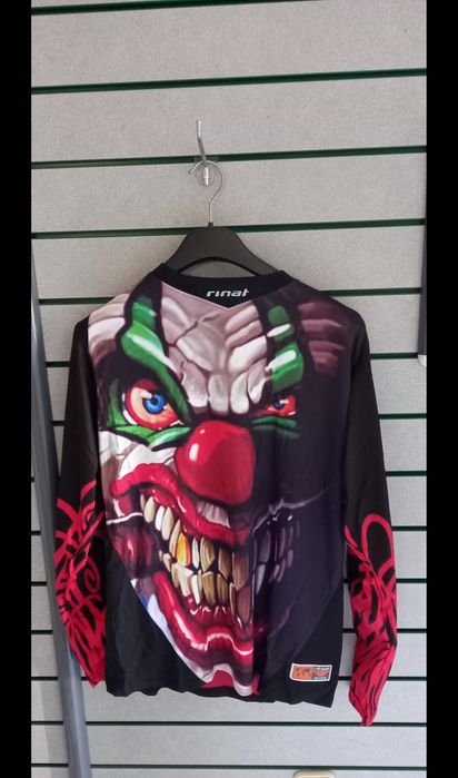 Camisolas Rinat guarda redes