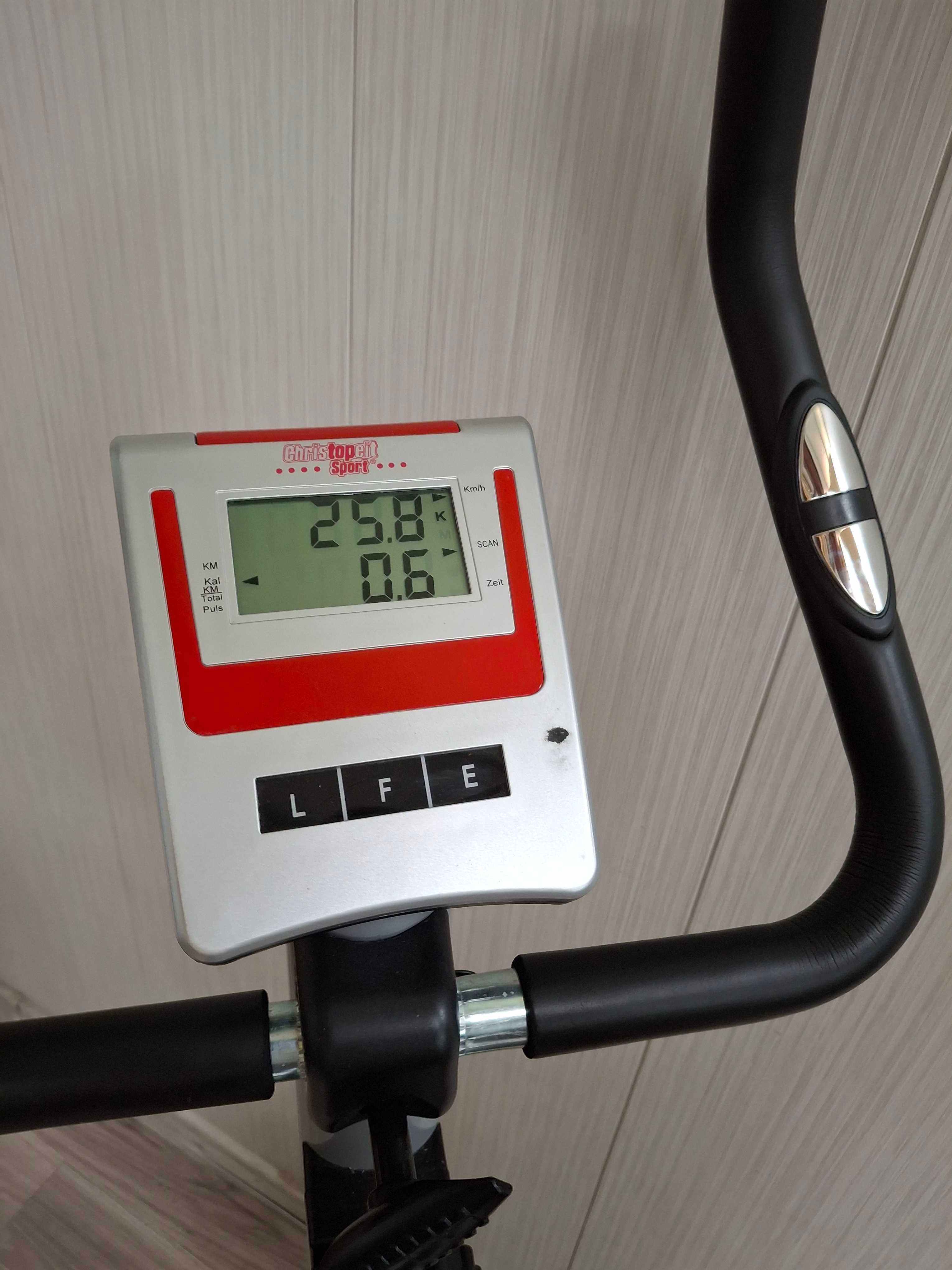 Rower treningowy magnetyczny pionowy Christopeit AL1 do 150 kg