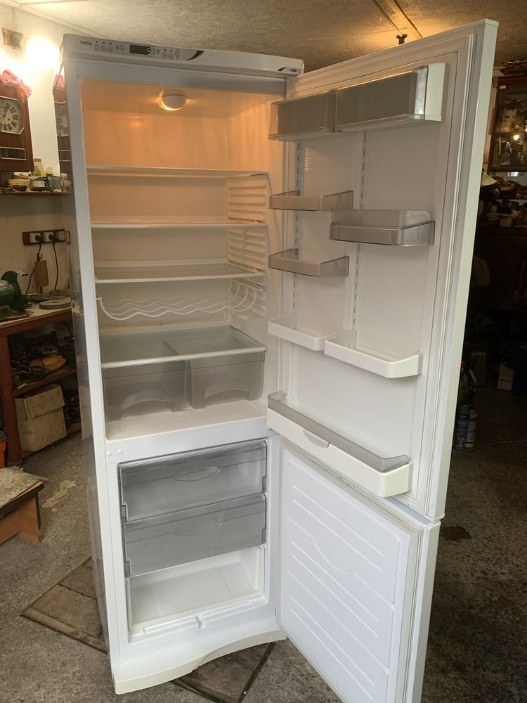 Продам холодильник Атлант