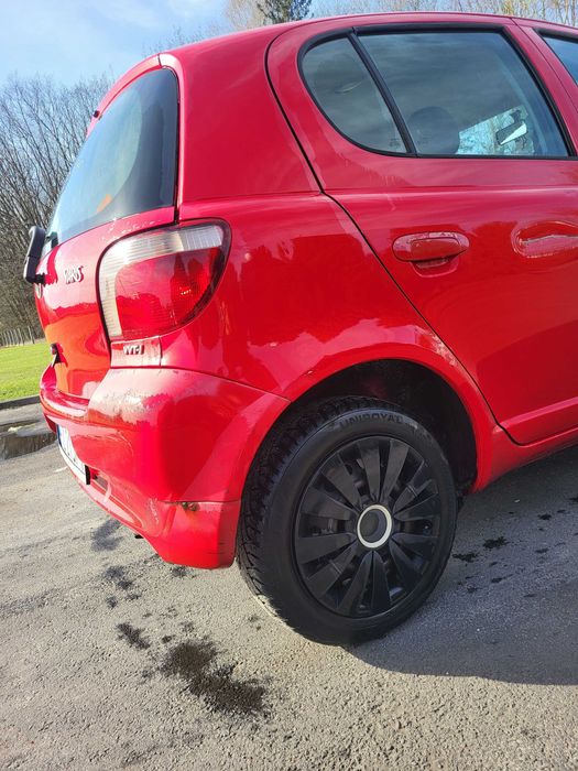 Toyota Yaris 1.0 2002r 8lat w jednych rękach