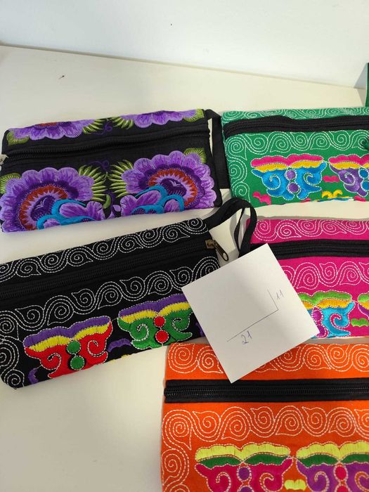 Estojos novos, exelente qualidade