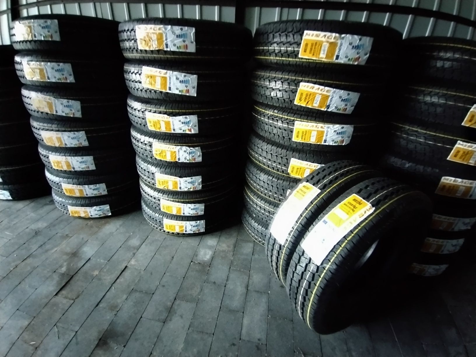 175/80/13C 97/95R 8PR LT Mirage MR200 letnie stan Nowe