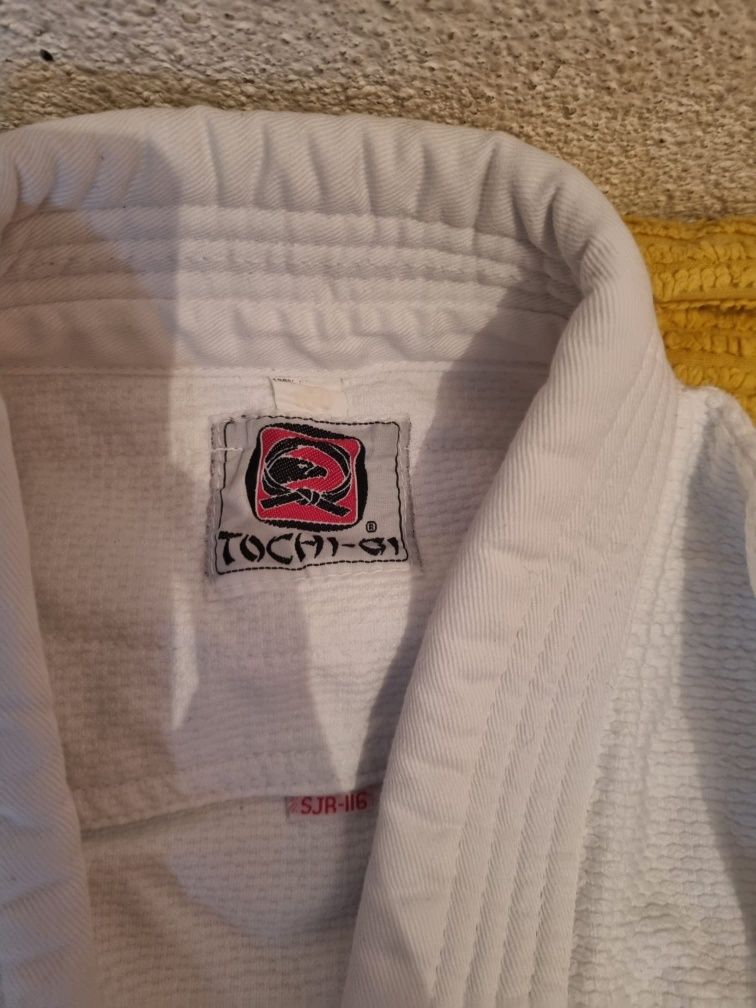 Casacos Karate em bom estado