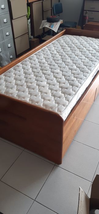 Cama Cerne de solteiro com gavetões