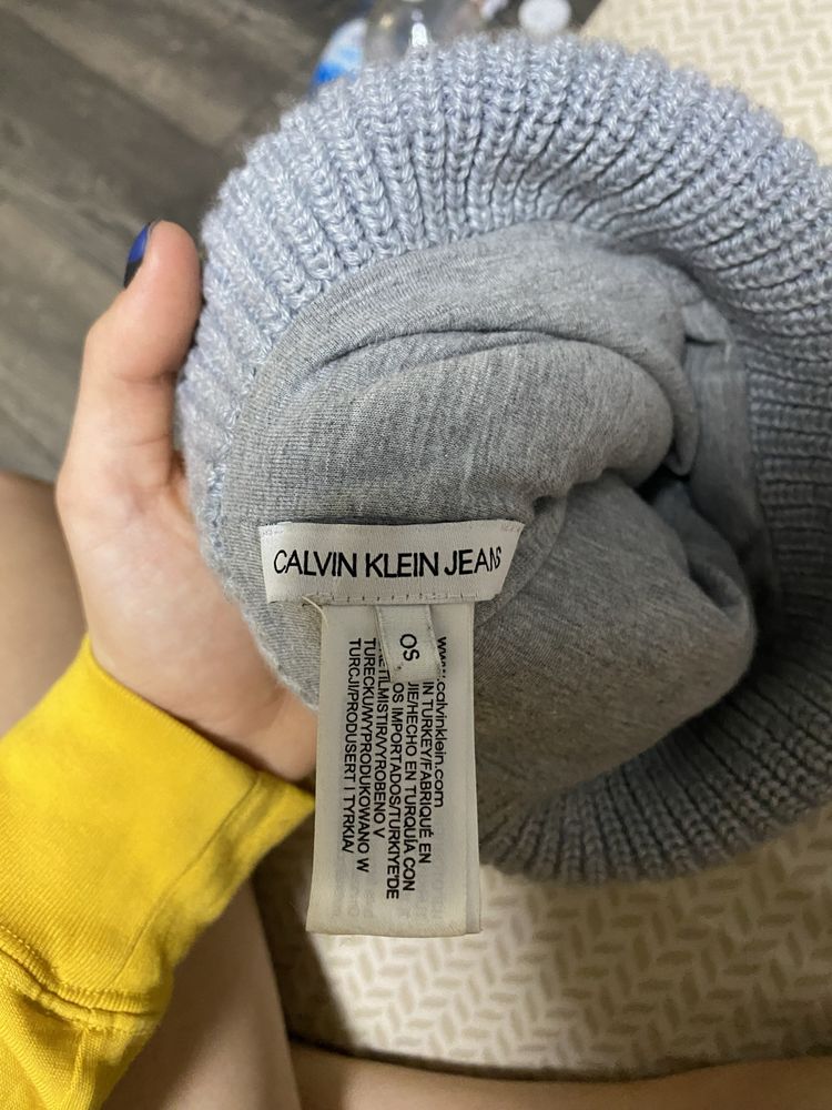 Оригінальна шапка Calvin klein