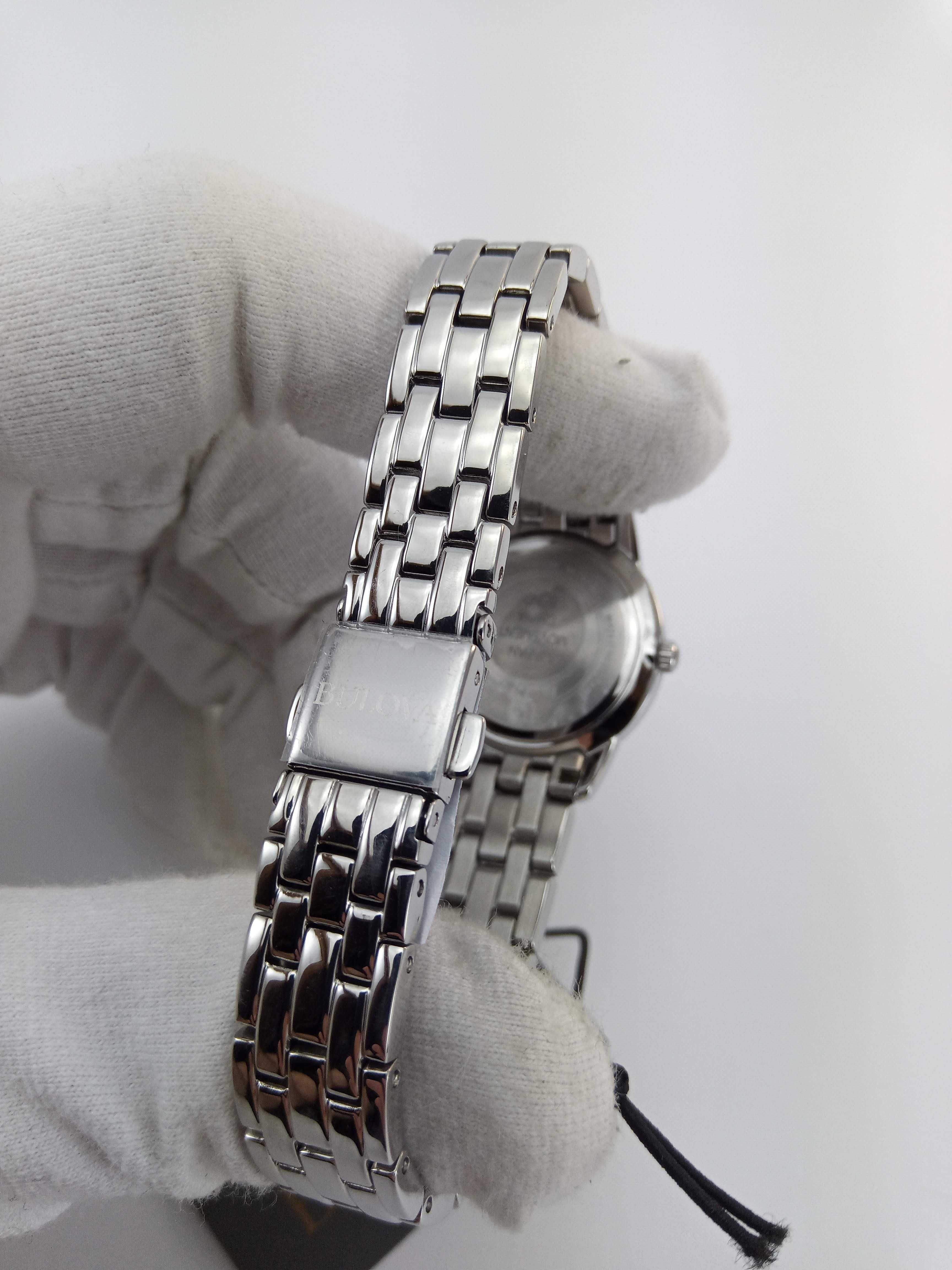 Женские часы Bulova 96X155, камни Swarovski, подарок девушке, годинник