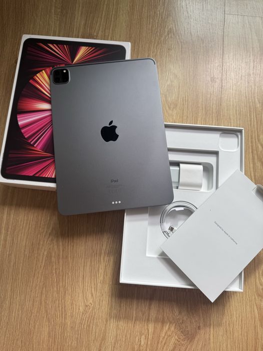 Ipad Pro M1 3 geracão de 128gb 11’ com Capa Apple