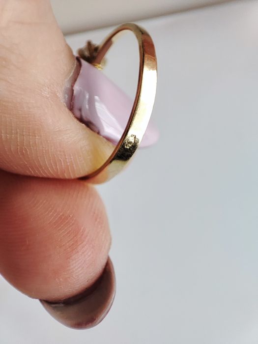 Złoty pierścionek zaręczynowy 585 diamentem diament 0,14ct