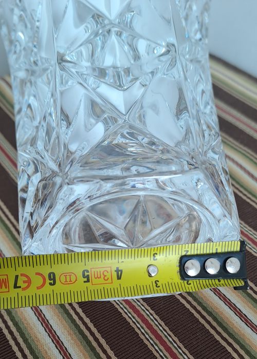 Jarra em vidro lapidado, Nova