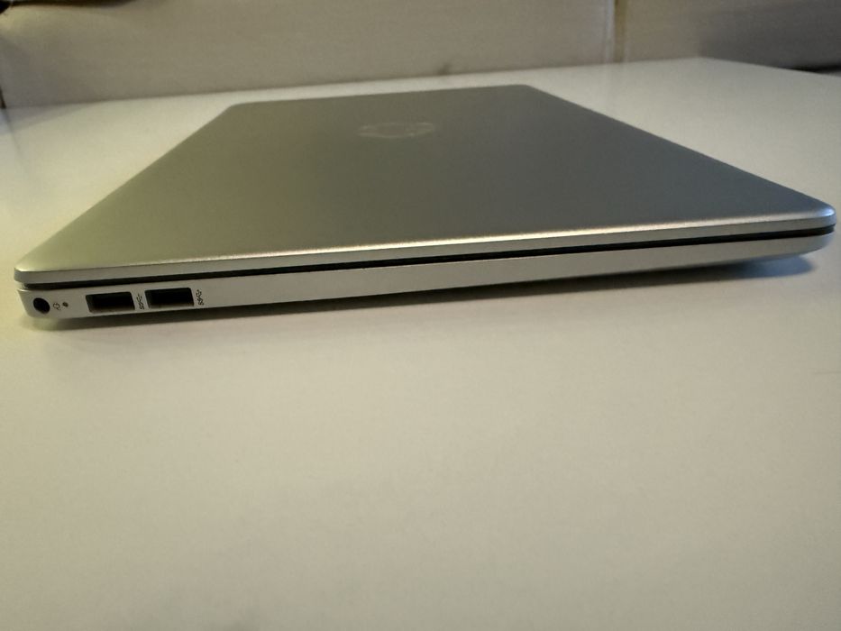 HP Laptop 15s (Ryzen 7 / 16 ГБ / 512 ГБ SSD)