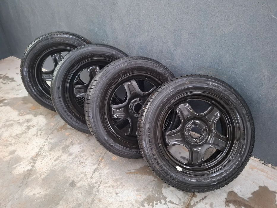 Felgi z oponami 4x100 205/55 r16