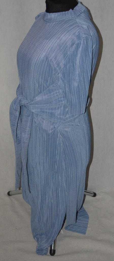 Elastyczna plisowana sukienka Asos 42