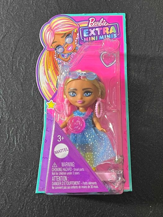 Barbie Extra Mini Minis Lalka Niebieska sukienka z trenem