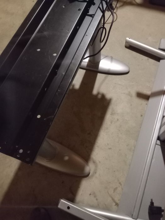 Elektrycznie podnoszony stelaż ( stabilny i mocny)