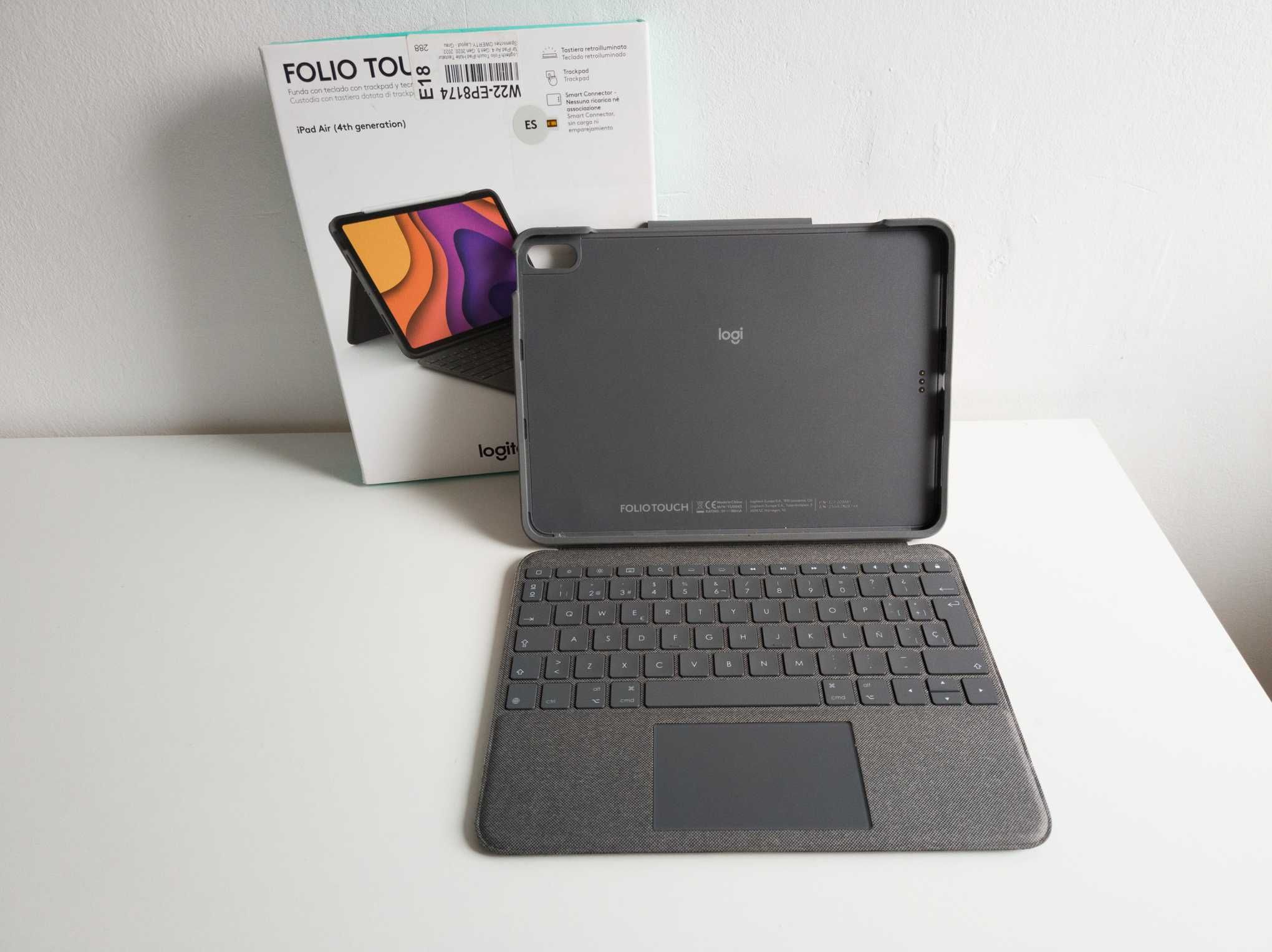 LOGITECH Folio Touch Apple iPad AIR 4th QWERTY - idealna, jak nowa
