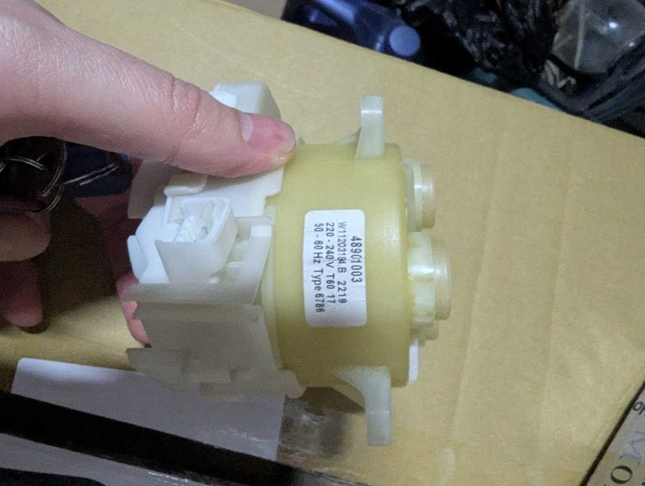 Актуатор (розподільник) води Ariston C00525113 для посудомийної машини