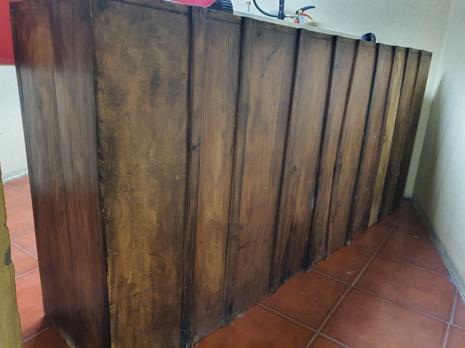 Aparador rústicos maciço altura 90cm comprimento 1,98cm largura 42cm