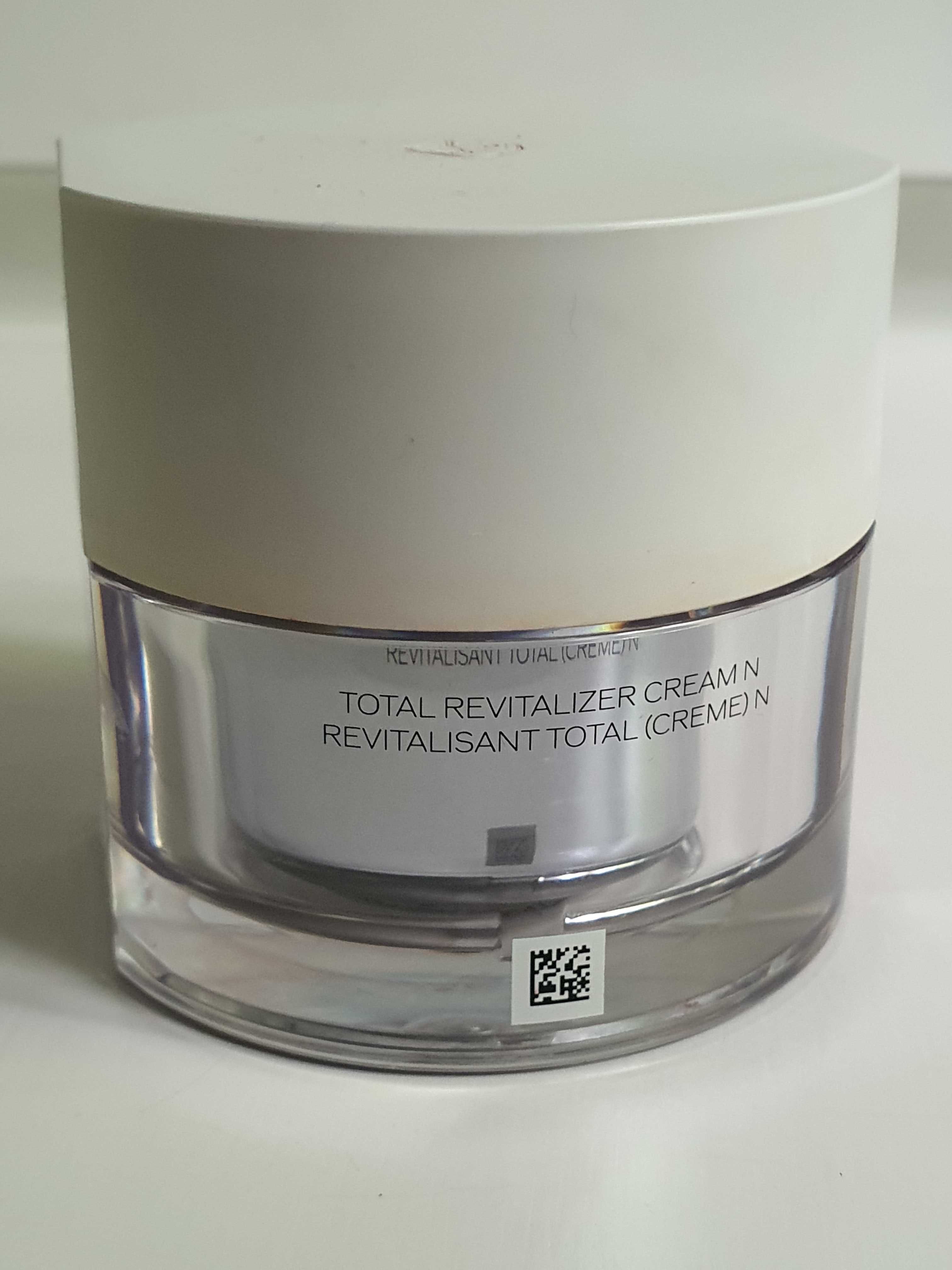 Чоловічий денний крем Shiseido Men Total Revitalizer Cream