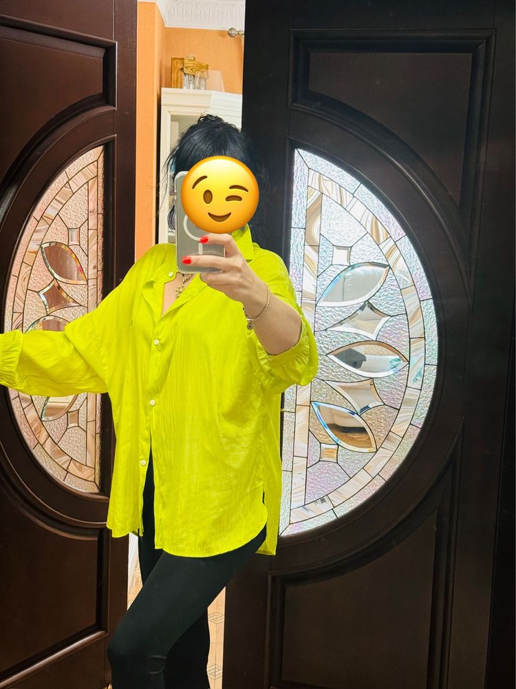 Продам яркую шелковую рубашку  Oversize