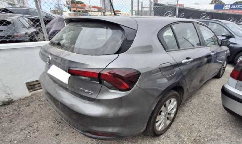 FIAT Tipo Tipo Lounge SALVADO