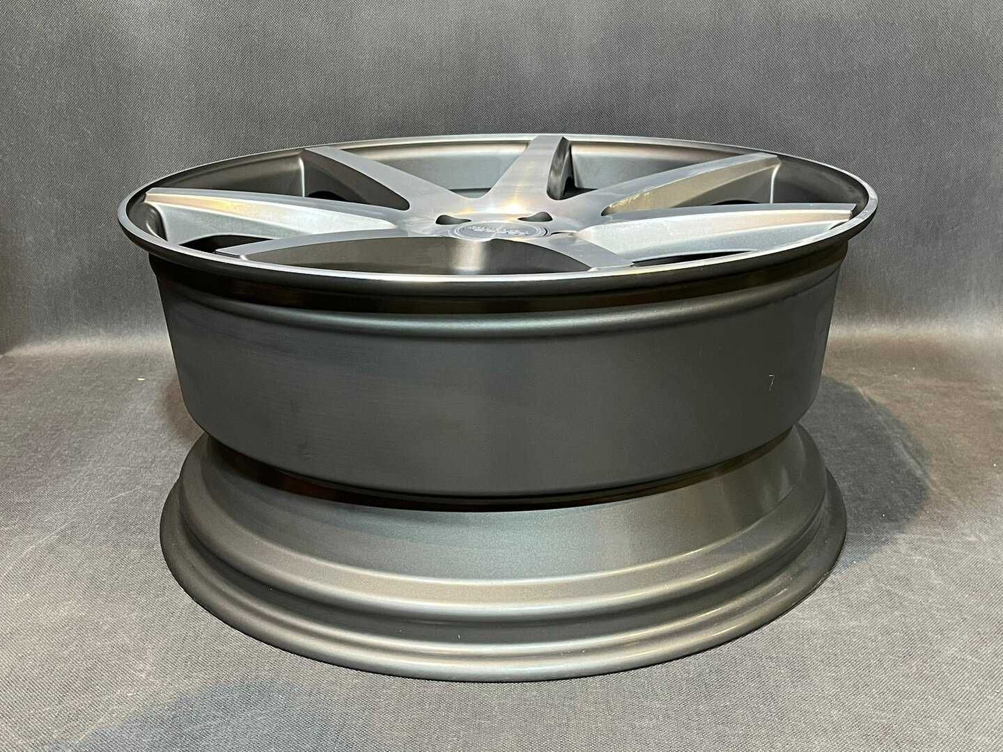 Felgi aluminiowe Vossen CV7 20" 9J ET25 5x112 Matte Graphite Machined