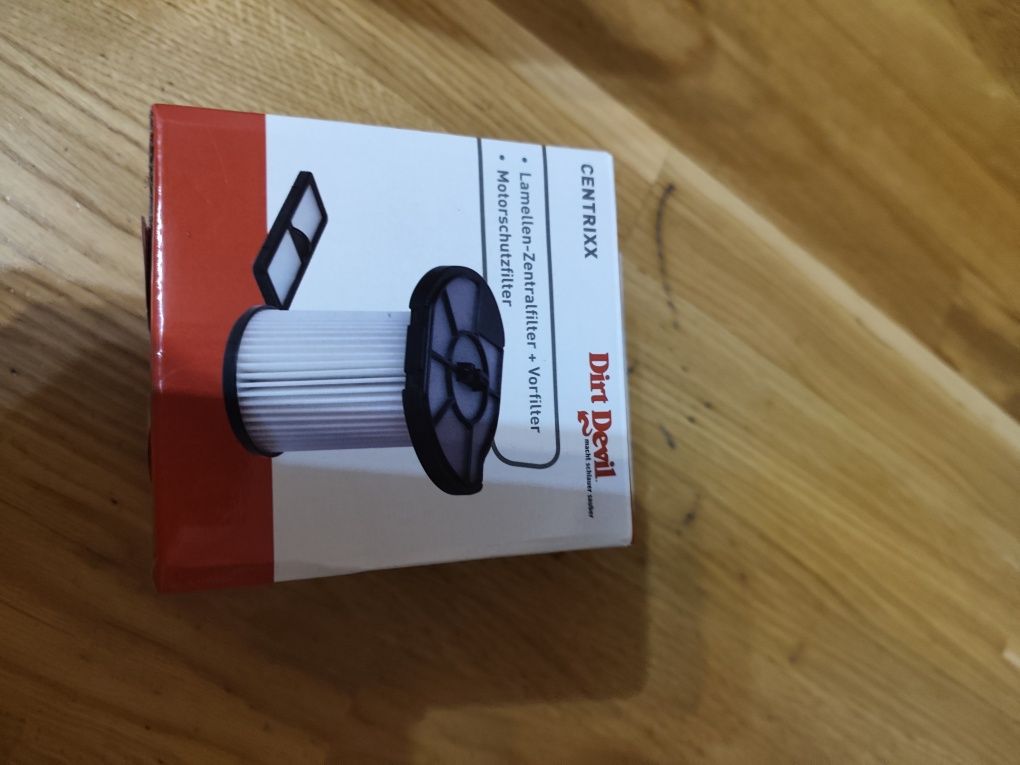 Zestaw wymiennych filtrów do odkurzaczy robotycznych Dirt Devil.