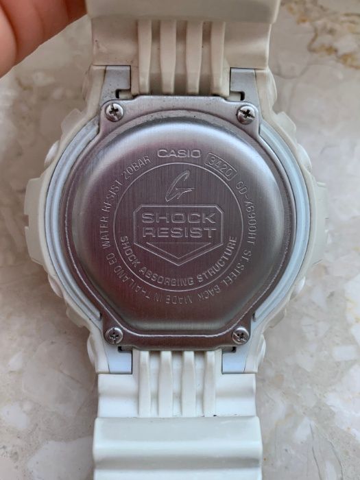 Casio G-SHOCK Digital Watch GD-X6900HT-7 - White zegarek męski