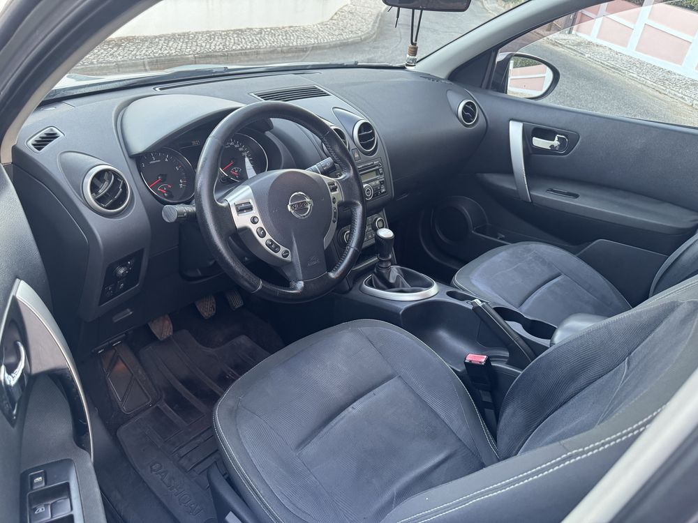NISSAN QASHQAI  1.5 DCI  DIESEL NACIONAL   AR CONDICIONADO